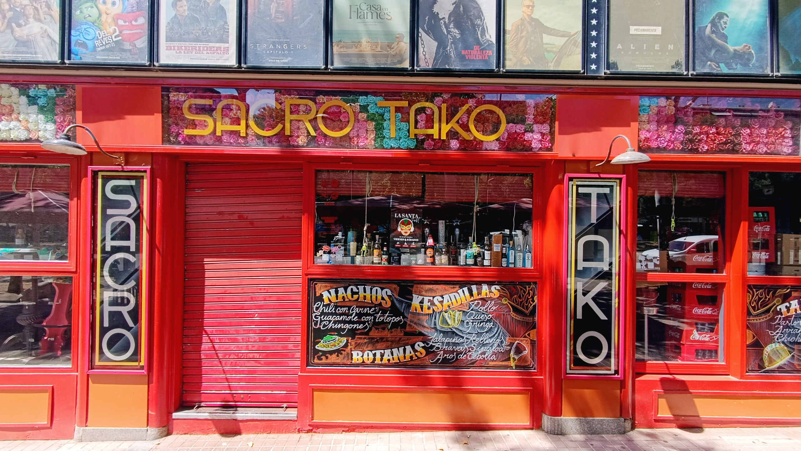 FACHADA DEL RESTAURANTE MEXICANO EN SABADEL SACRO TAKO AUTENTICO MEXICANO